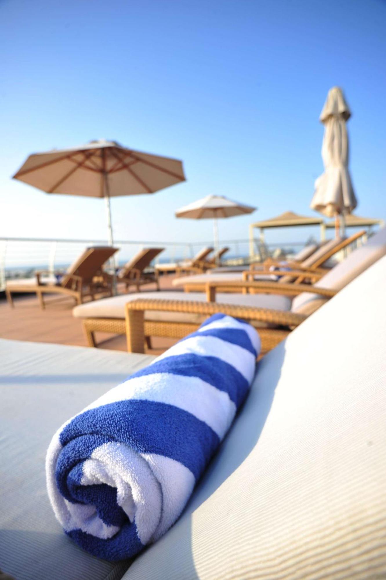 Golden Tulip Muscat Otel Dış mekan fotoğraf