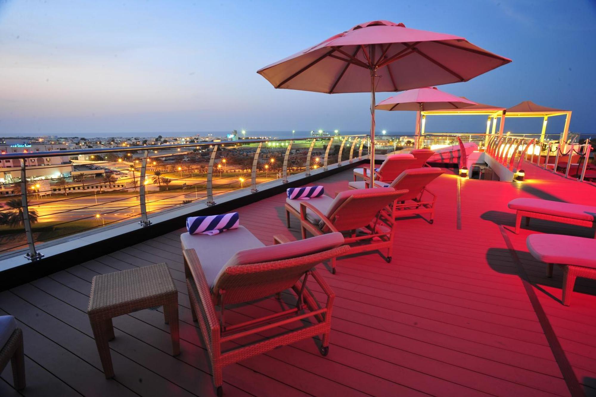 Golden Tulip Muscat Otel Dış mekan fotoğraf